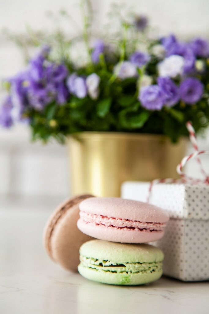 Macaroon and gift box