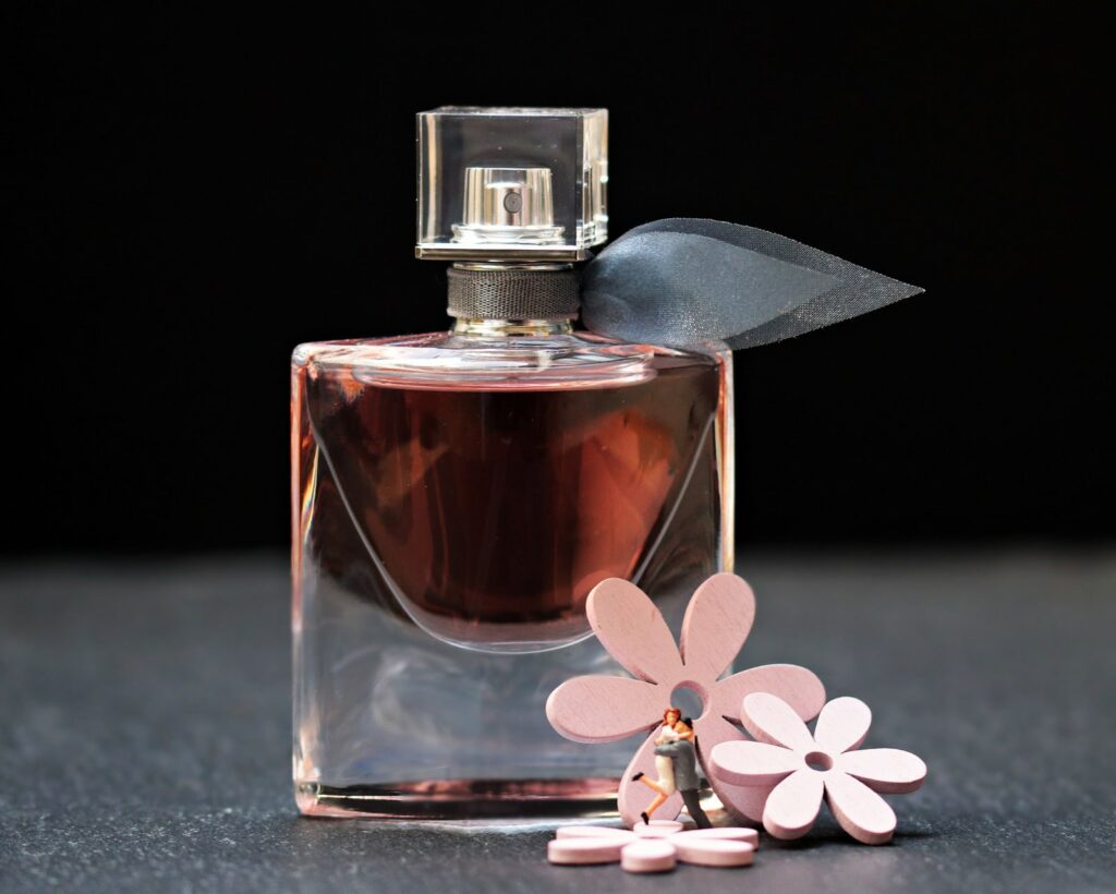 Perfume bottle with flowers